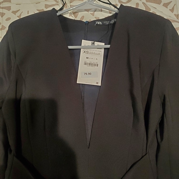 Black dress - Picture 10 of 10